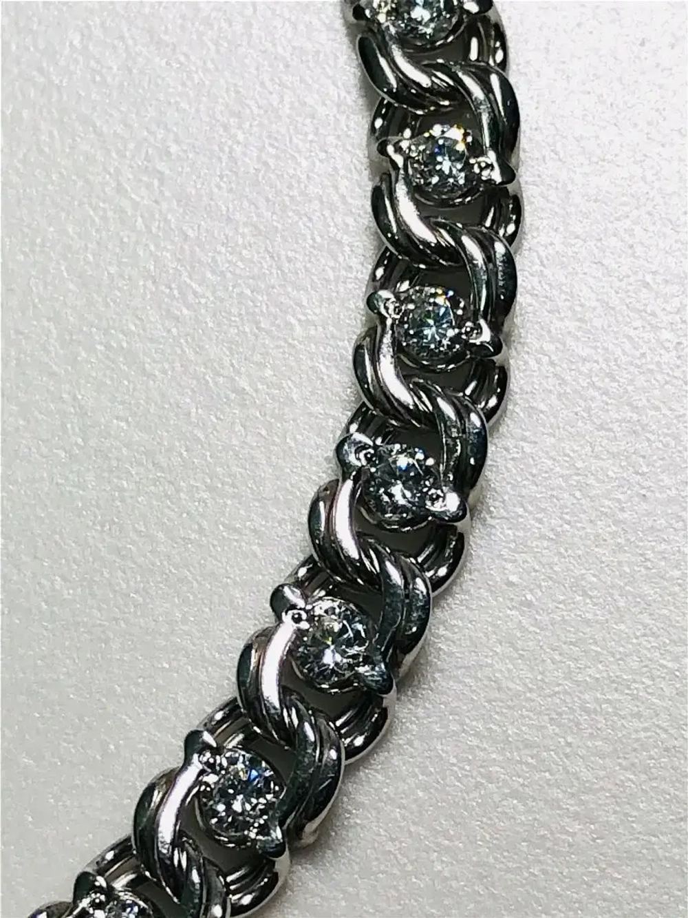 Ювелирный браслет серебряный с фианитами