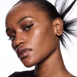 MAC Cosmetics Strobe Cream - Увлажняющий крем с осветляющим эффектом оттенок Bronzelite, 50 ml