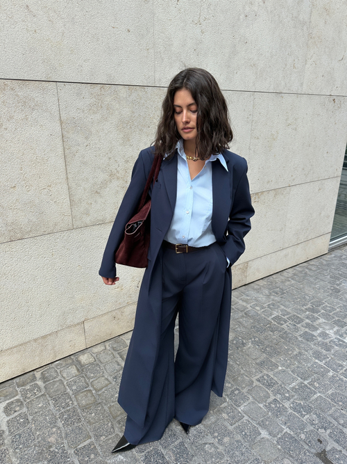 Брюки из вискозы со складками на заниженной талии синие