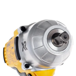 DeWalt DCF899P2 аккумуляторный гайковерт (2 x 5 Ач, ЗУ)