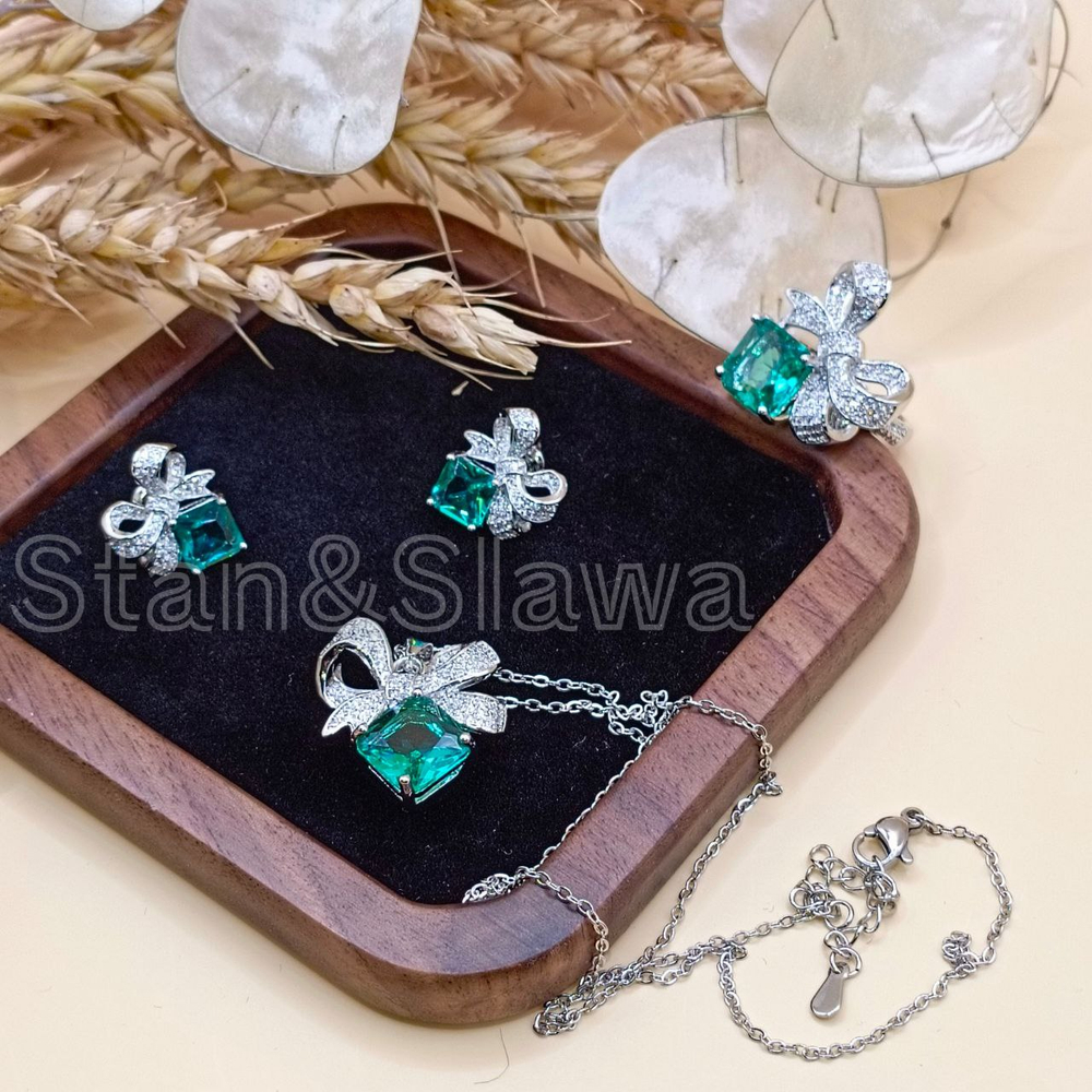 Ювелирное изделие "Бант"