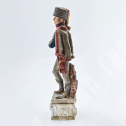 [Коллекционная статуэтка] «Гусар». Фарфоровая скульптура из серии «Армия Наполеона». Capodimonte.