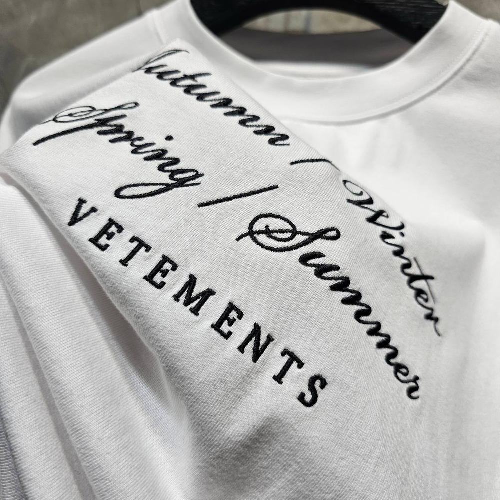 Футболка Vetements