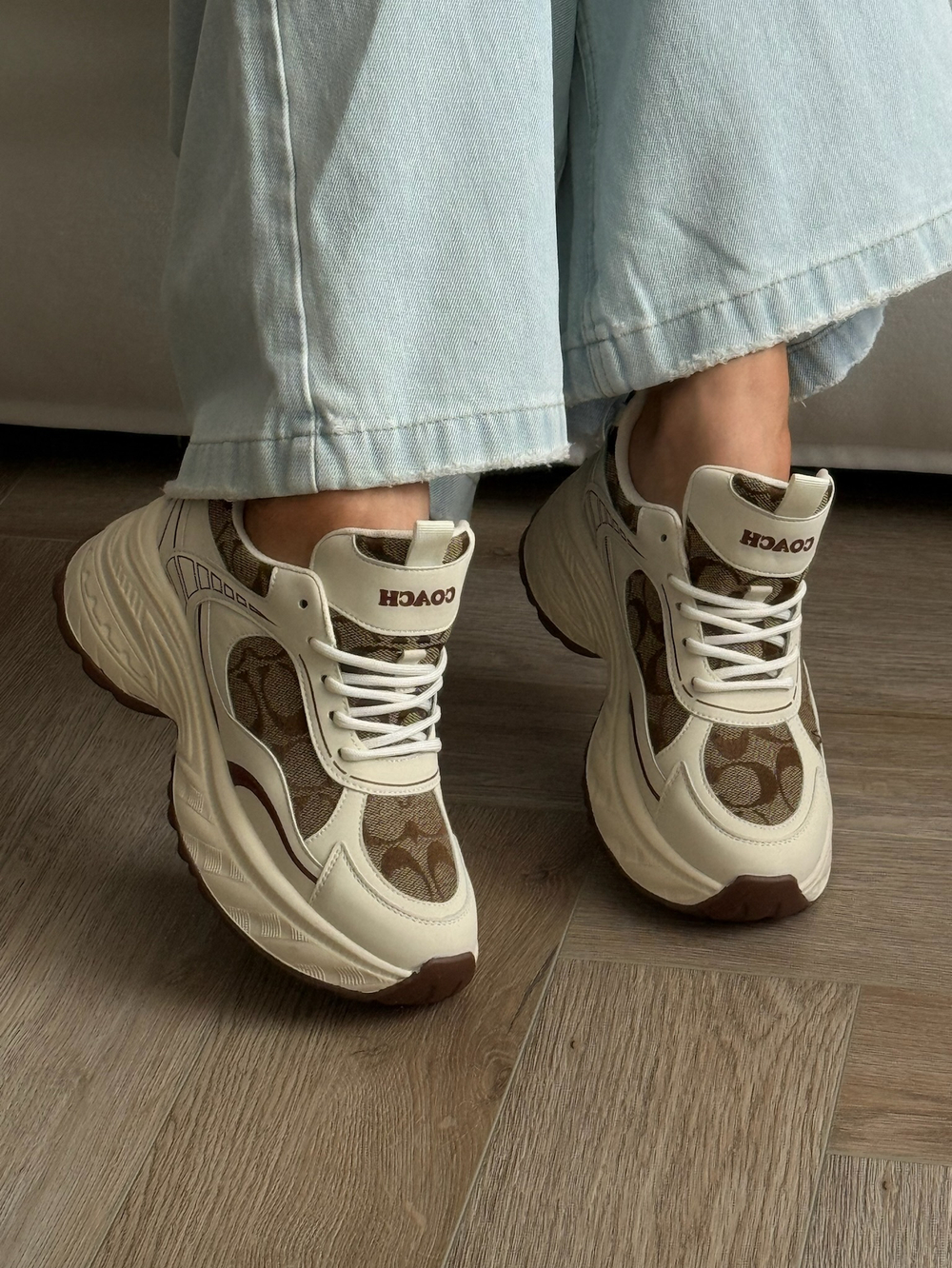 Кроссовки из натуральной кожи