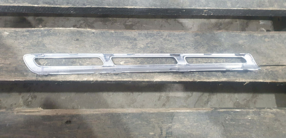 Молдинг решетки радиатора Mercedes GL GLS (X166) 15-19 Б/У Оригинал A1668881785
