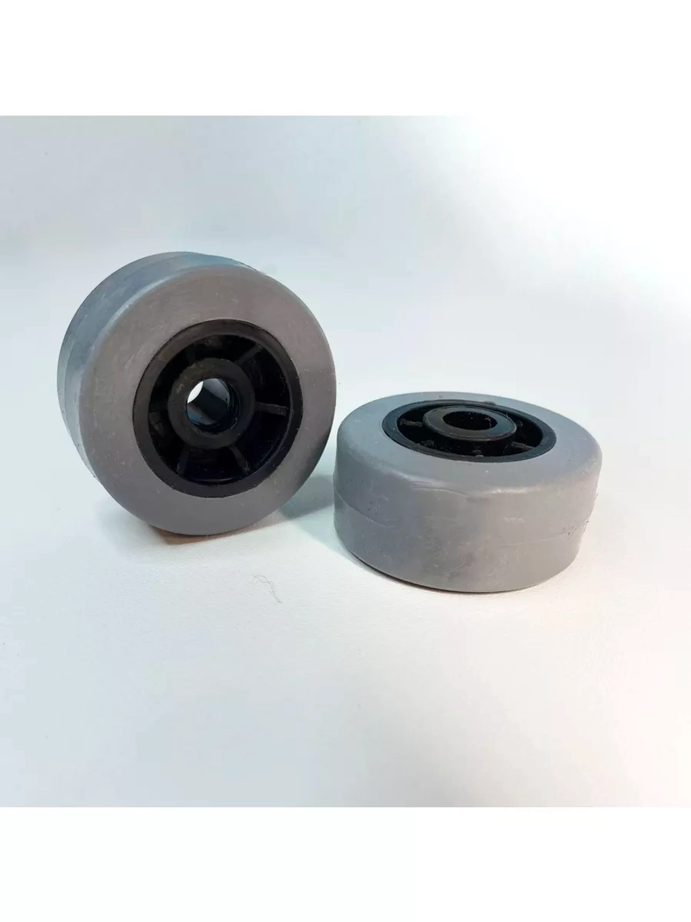 Колесо мебельное обрезиненное D42 мм