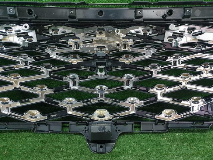 Решетка радиатора Omoda C5 (2022-н.в.)