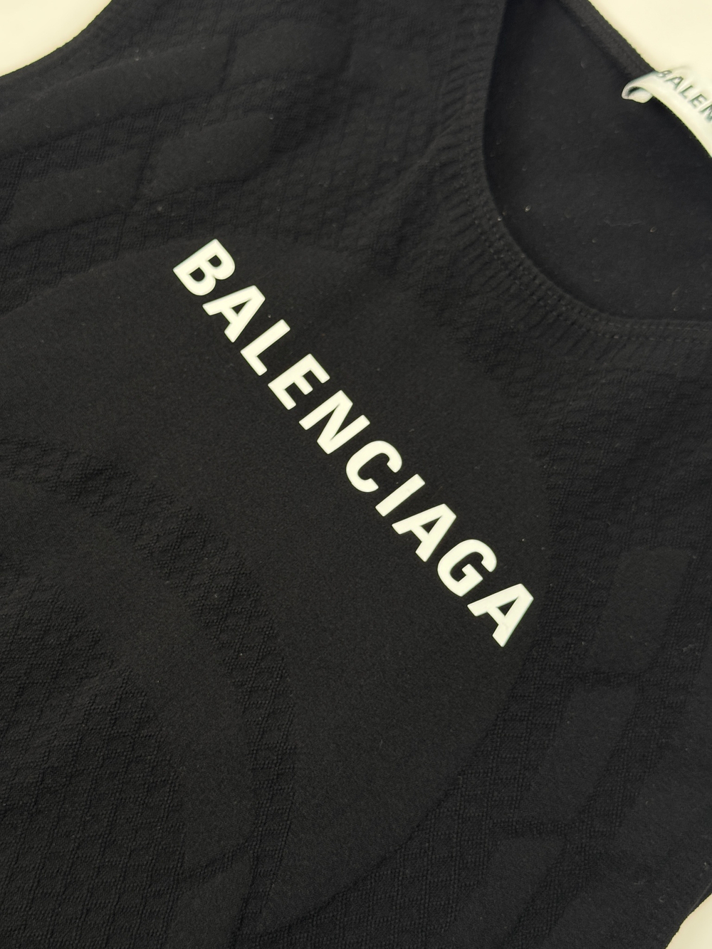 Топ Balenciaga