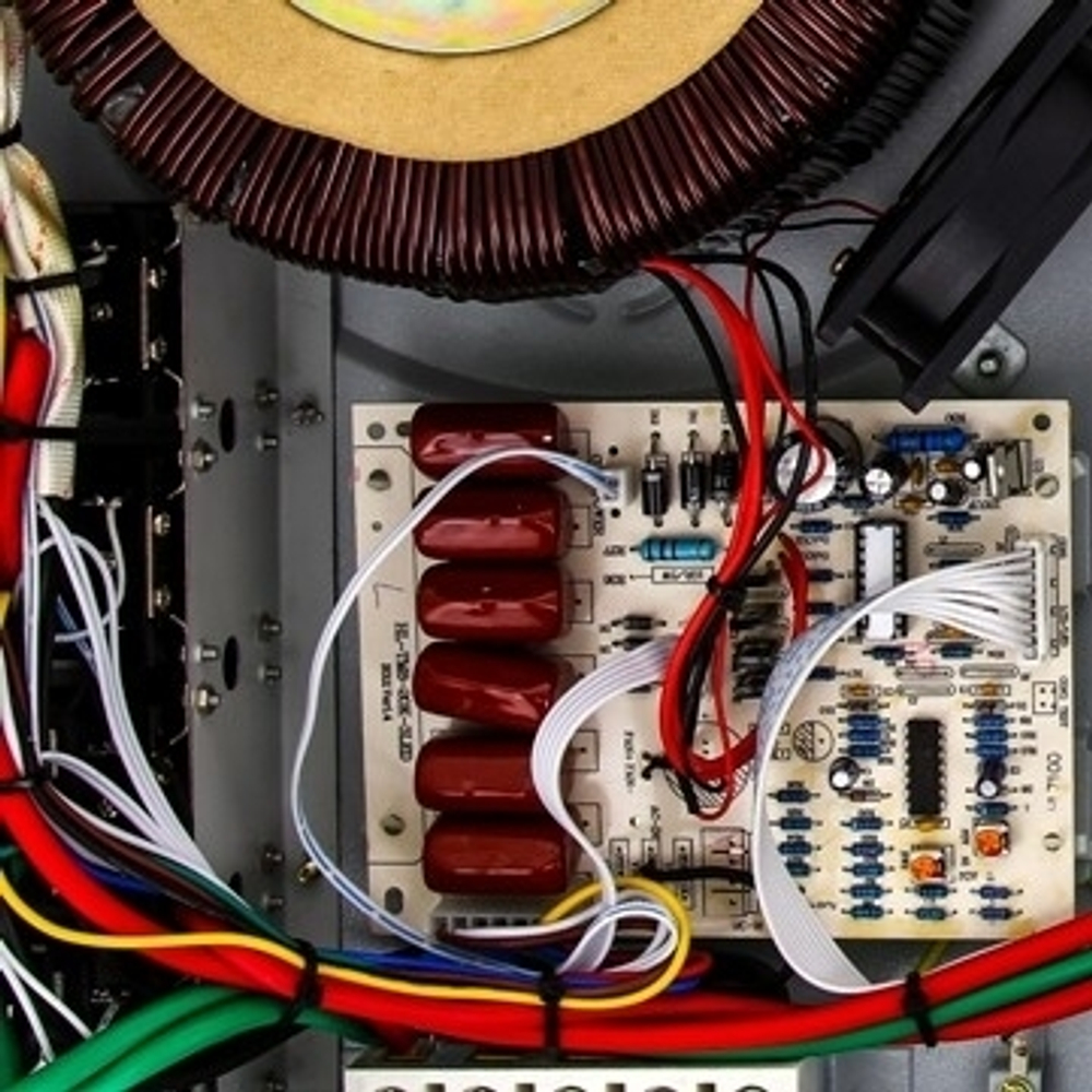 Релейный стабилизатор SUNTEK СНЭТ 11000 ВА