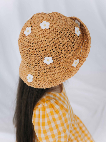 Шляпа с белыми ромашками