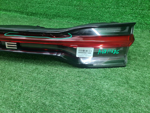Фонарь крышки багажника Porsche Macan 95b (18-21)