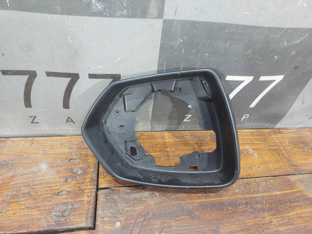 Корпус, Рамка зеркала правого Haval Jolion 21-нв Б/У Оригинал 24773006