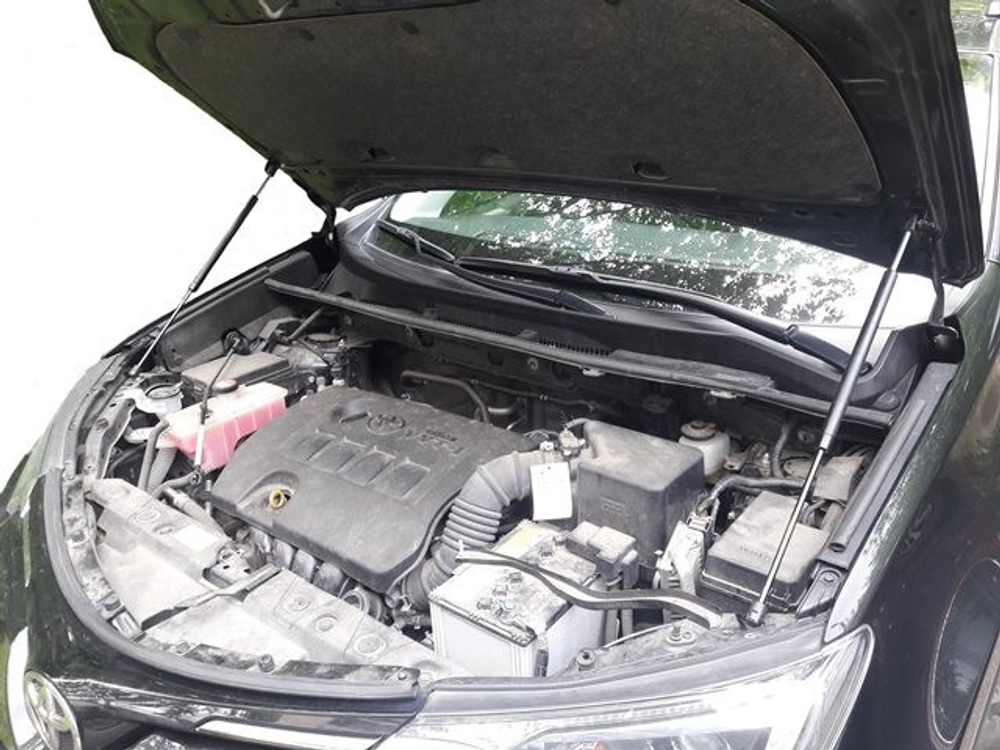 Амортизатор (упор) капота на Toyota RAV 4 15-03(с 2013 по 2019 г.в.)Autoinnovation