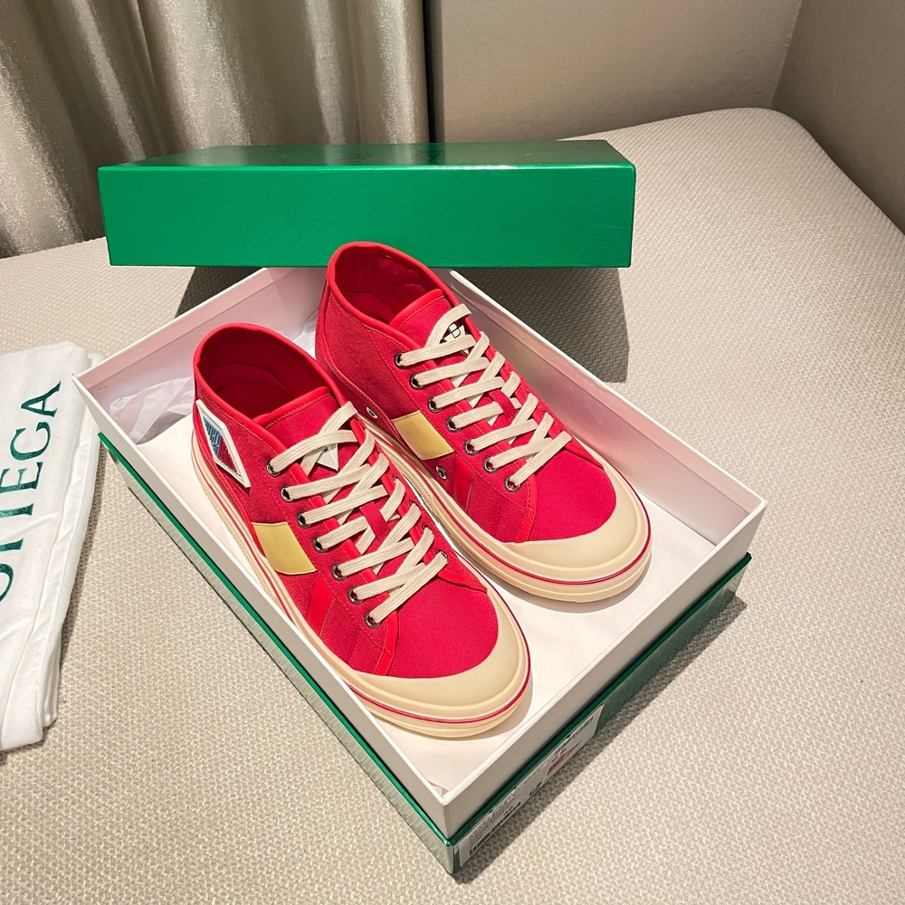 Bottega Veneta Sneaker (4 colors)