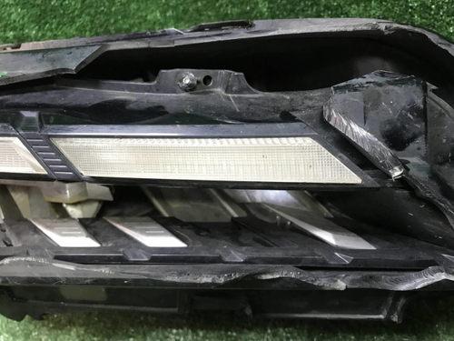 Битая Фара правая Geely Coolray (2023-н.в.) LED