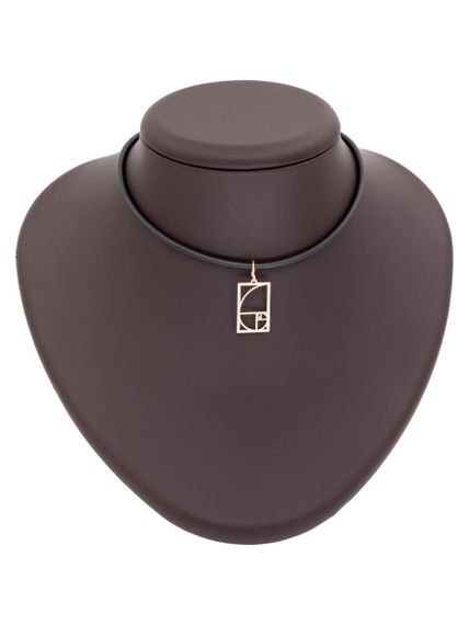 Фото подвески золотое сечение в квадратном контуре из золота на постаменте