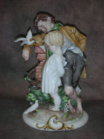 Статуэтка. Фарфор. Дети и птицы. Capodimonte. Италия