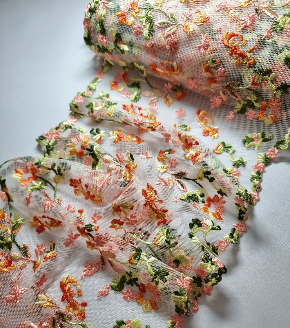 Вышивка на сетке цветочный луг К108