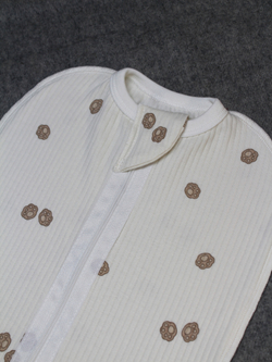 Пеленальный кокон Лапки Рубчик Экрю RinaAmari