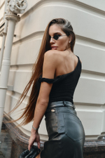 Боди с перекрутом bk