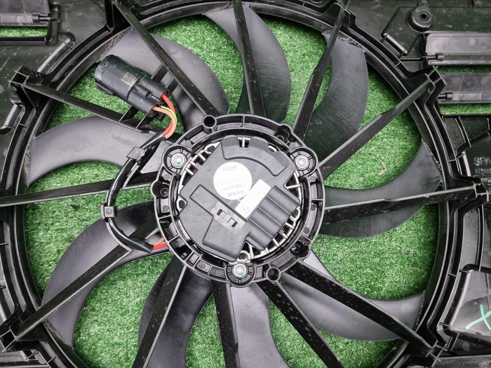 Диффузор с вентилятором Geely Monjaro (2021-н.в.)