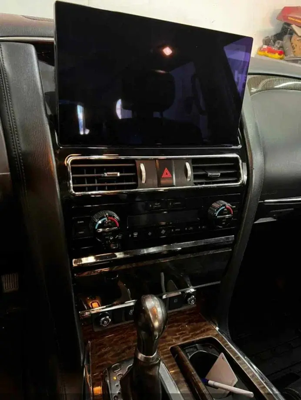 Магнитола для Nissan Patrol Y62, Infiniti QX80, QX56 2010-2019 (поддержка Bose, 360 и мониторов) - Carmedia KP-N1301 монитор 13.3" на Android 10, 6/128Гб, CarPlay, 4G SIM-слот