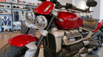 Triumph Rocket III R red