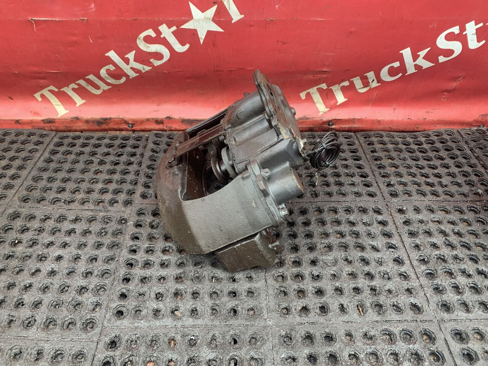 Суппорт тормозной 2017г