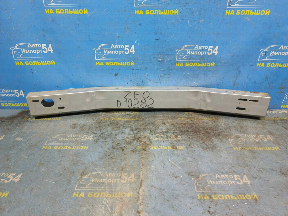 Усилитель переднего бампера NISSAN LEAF 2009-2017