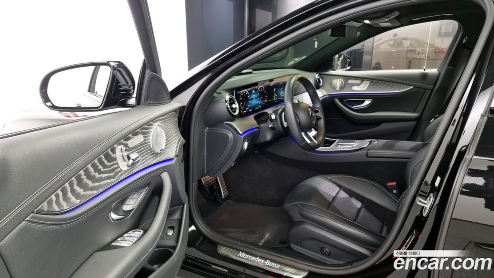 Mercedes-Benz E-Class W213 E350 4MATIC AMG Line (01.2023)