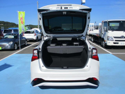 TOYOTA PRIUS 2020 г.