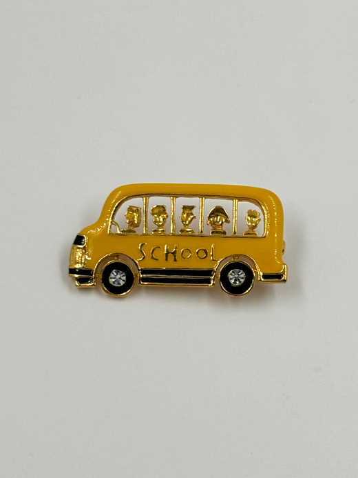 Брошь Школьный автобус