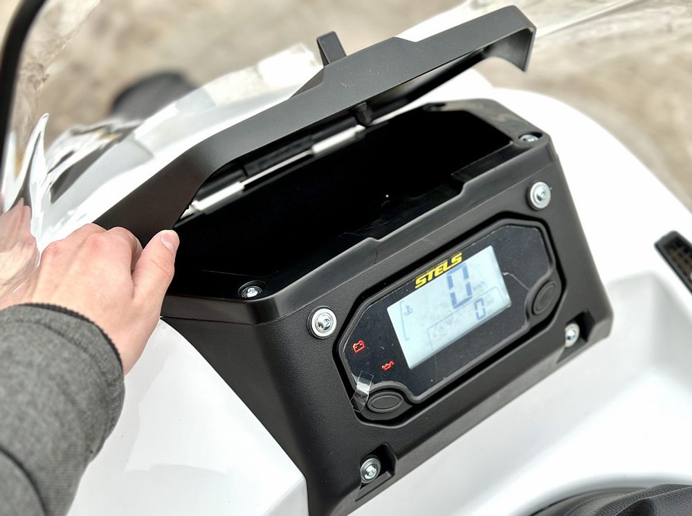 Снегоход STELS ВИКИНГ (VIKING) SV800T LUX XE V3.0 K01 SWT CVTECH