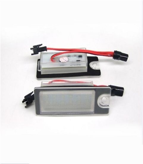 Плафон подсветки номера VOLVO V70(1) XC70(1) S60(1) S80(1) XC90(1)