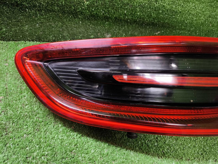 Фонарь левый внешний Porsche Macan 95b (2014-2018)