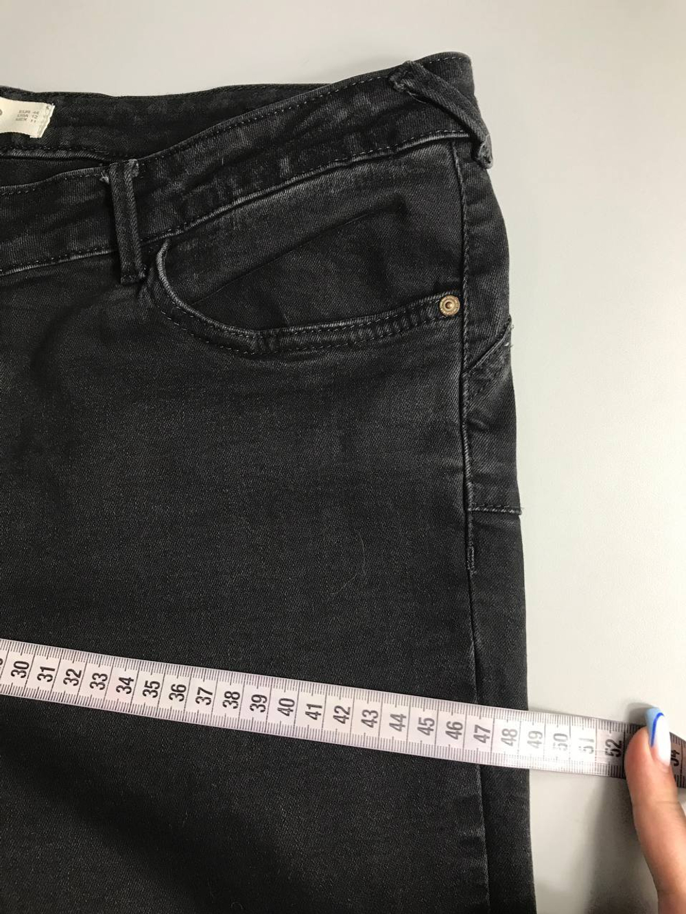 Джинсы Mango удобные и практичные, маркировка 44, визуально на 50 размер