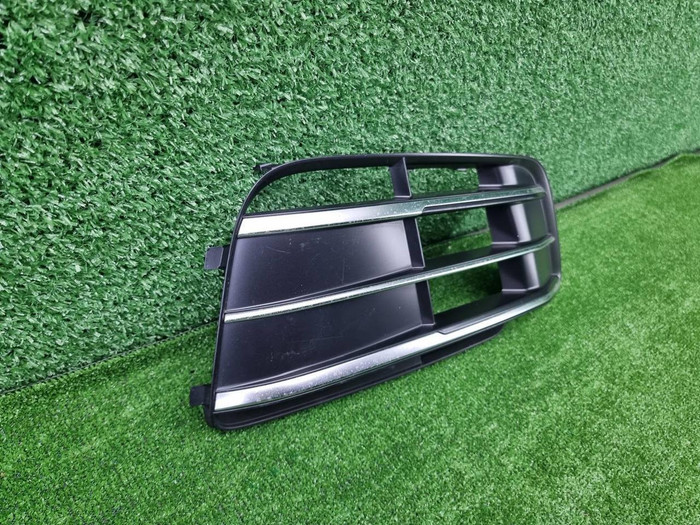 Решетка бампера правая Audi Q5 2 80A 17-20 S-line