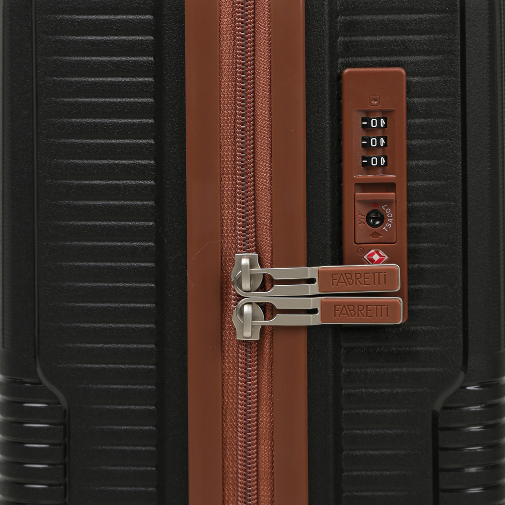 Чемодан средний (М) полипропилен "Fabretti"