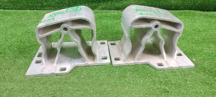 Кронштейн усилителя задний RR Vogue 4 L405 (12-22)