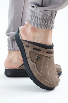 500 | "Ivan" | Коричневые мужские медицинские сабо с закрытым носом