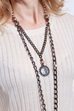 УДЛИНЕННОЕ КОЛЬЕ