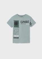 две футболки с шортами