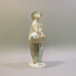 Фарфоровая мануфактура Lladro «Мальчик с корзинкой»