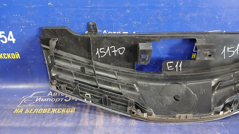 Решетка радиатора NISSAN NOTE 2008-2012