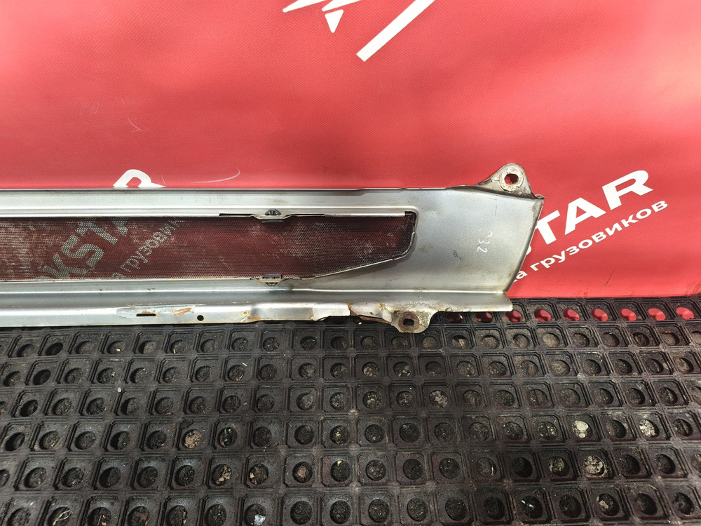 Решетка радиатора нижняя