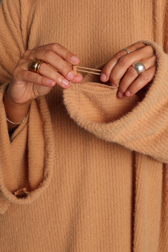 Лонгслив с V-вырезом