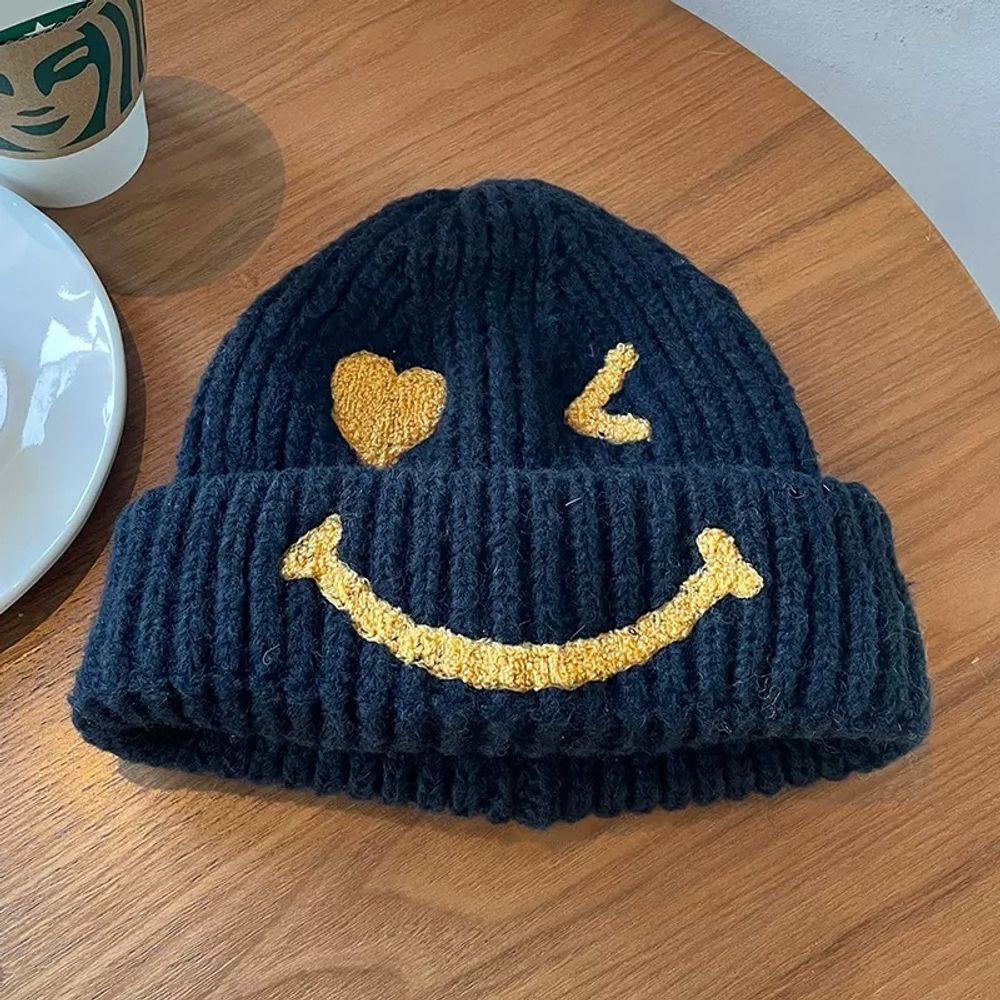 Теплая шапка &quot;Hat Smile&quot;, черная