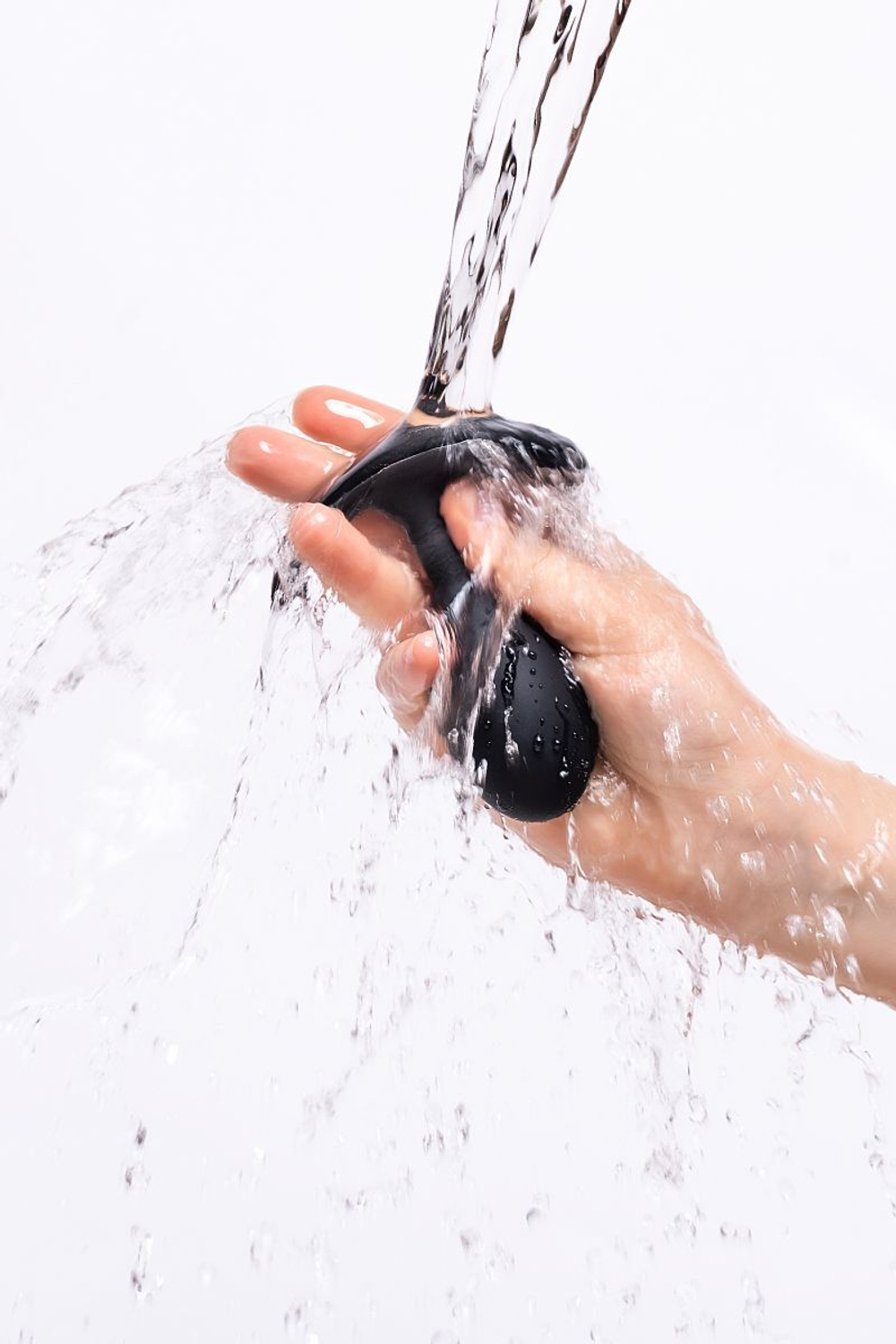 Черная анальная втулка Tord M - 10,5 см. (Цвет: черный)