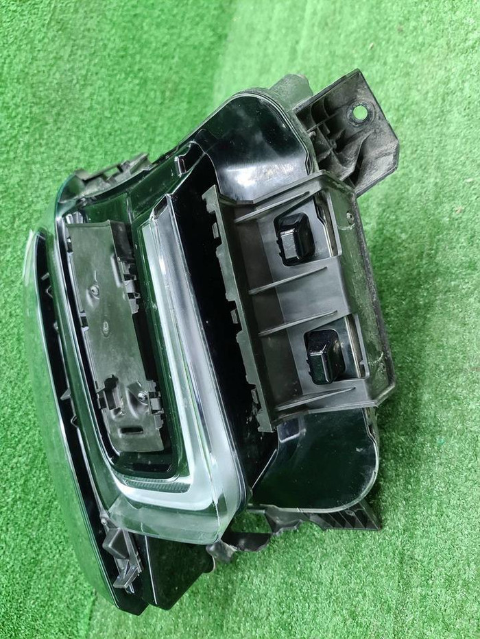 Фара левая Chevrolet Tahoe 5 (2020-н.в.) LED