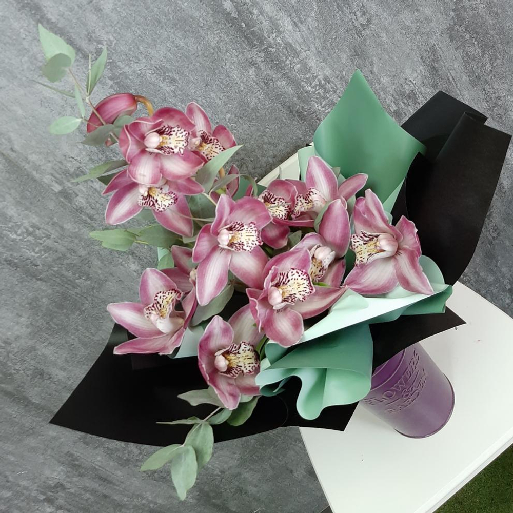 Букет из орхидей «Секрет гейши черри‎»